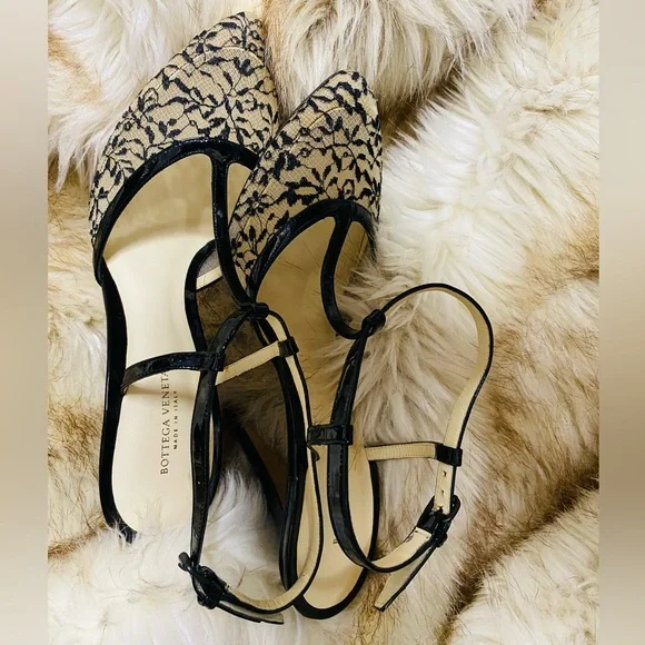 Bottega Veneta Black & Beige Lace “Perfect T” Strap Pointed Toe Pumps. Auth. - Picture 13 of 17